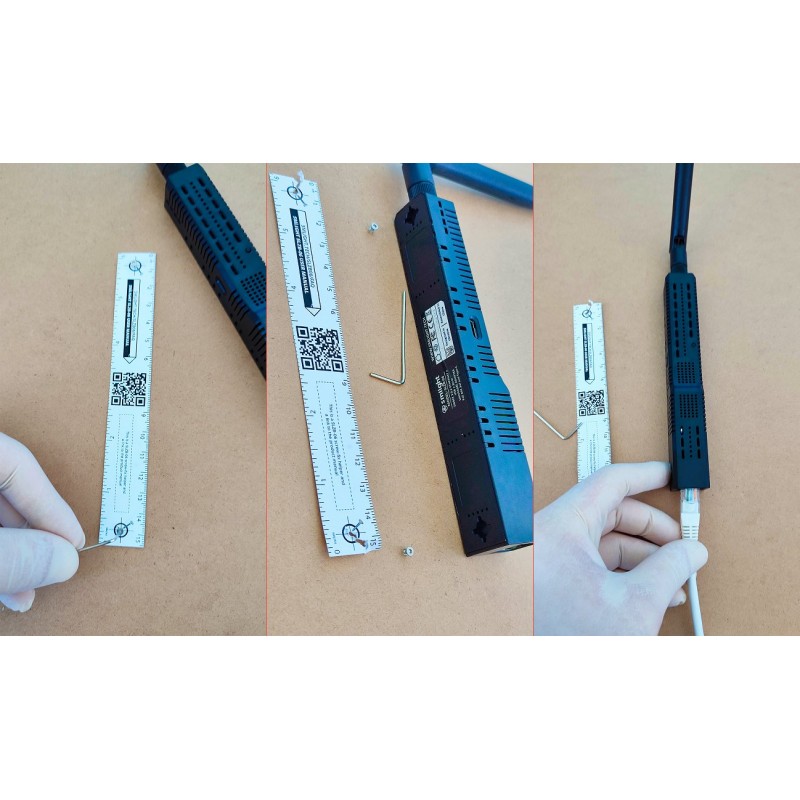 Koordynator SMLIGHT SLZB-06U Zigbee Thread PoE USB - adapter sieciowy w procesie montażu, etykieta SAMSUNG i QR kod.