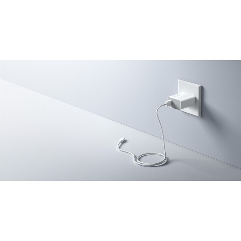 Xiaomi 100W ładowarka USB-C Ładowarka Xiaomi 100W GaN USB-C - biały design, szybkie ładowanie. Kabel w gniazdku.