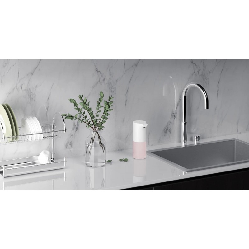 Dystrybutor mydła Xiaomi Mi Automatic Foaming Soap - różowy, minimalistyczny design w nowoczesnej kuchni. Higieniczne bezdotykowe mycie rąk.