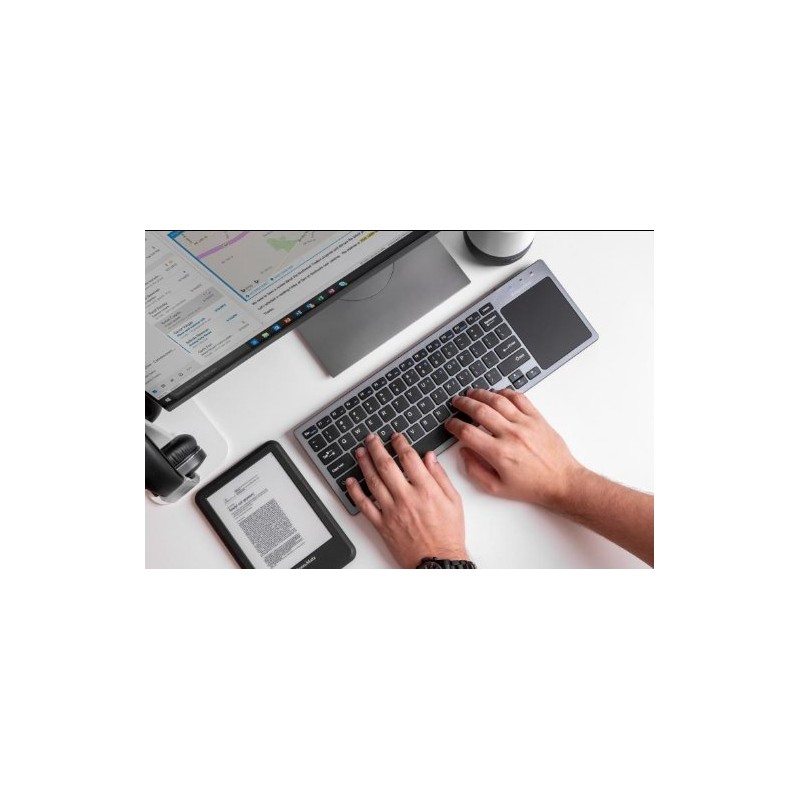 Klawiatura bezprzewodowa Kruger&Matz KB-100 z touchpadem, idealna do pracy przy komputerze.