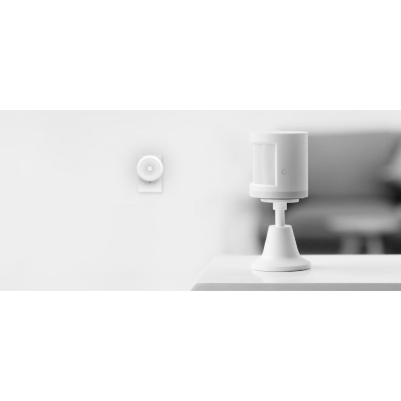 Aqara Motion Sensor P1 - czujnik ruchu Aqara Motion Sensor P1 – biały czujnik ruchu i światła na stole. Idealny do inteligentnego domu, Zigbee 3.0.