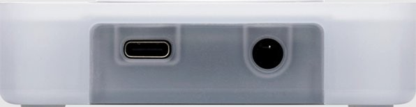 Home Assistant Voice - złącze USB-C i głośnik Home Assistant Voice Preview Edition NC-VK-9727 – widok złącza USB-C i portu audio na asystencie głosowym.