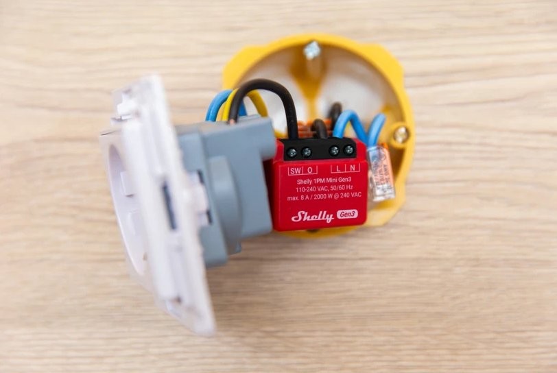 Shelly 1PM Mini Gen3 Shelly 1PM Mini Gen3 - inteligentny przełącznik elektryczny wraz z przewodami i obudową