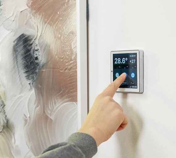 Shelly Wall Display termostat z ekranem Shelly Wall Display - nowoczesny termostat z kolorowym ekranem dotykowym