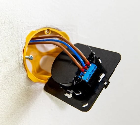 Shelly Wall Display czarny - przełącznik elektryczny z montażem w ścianie