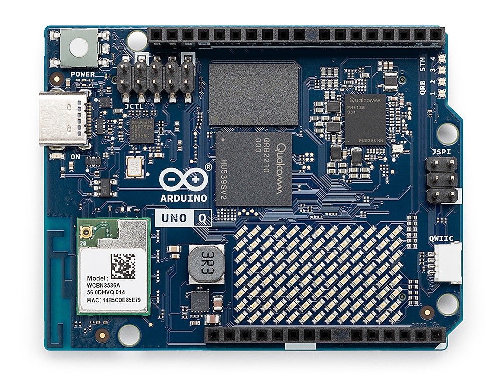 Płyta Arduino Uno Q z modułem WiFi, Bluetooth, portem USB i przyciskiem ON/OFF