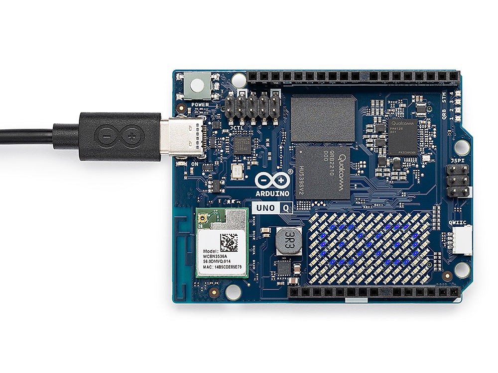 Arduino UNO Q 4GB - hybrydowa płyta rozwojowa z modułem Wi-Fi, Bluetooth i portami USB
