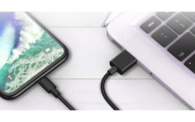 Czarny kabel USB-C 1.5m Kabel USB-C 1,5 m czarny - szybkie ładowanie i przesył danych