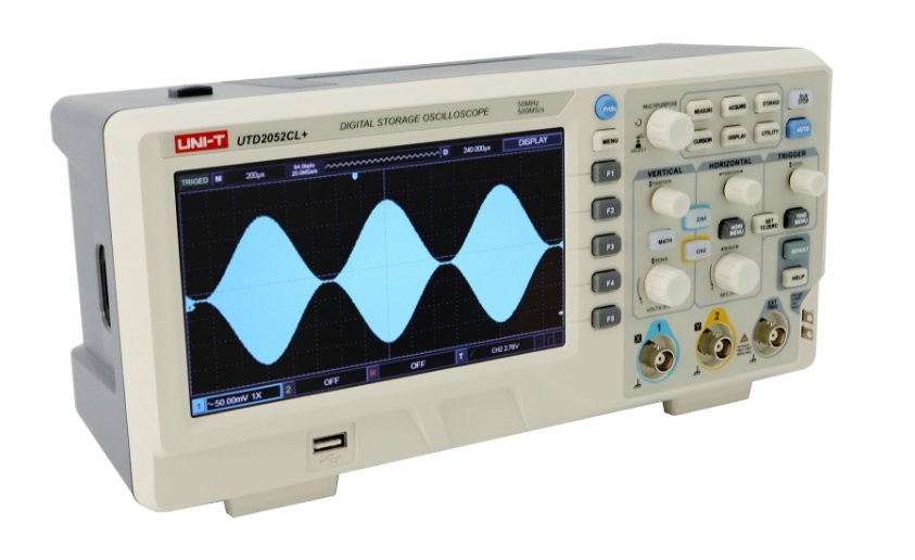 Uni-T UTD2052CL+ Oscyloskop Oscyloskop Uni-T UTD2052CL+ - cyfrowy oscylator zapisujący marki UNI-T, model UTD2052CL+, z ekranem wyświetlającym sinusoidalną falę