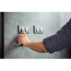 Shelly Dimmer Gen3 ściemniacz światła Wi-Fi Bluetooth Matter bez przewodu neutralnego