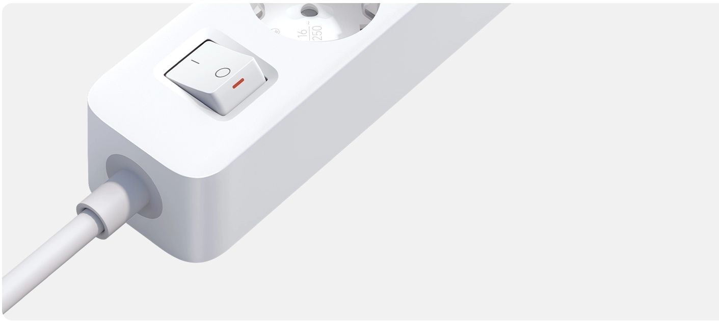 Xiaomi 20W Power Strip (2C1A) EU Biały złącznik elektryczny Xiaomi 20W Power Strip (2C1A) EU, widoczny w zbliżeniu