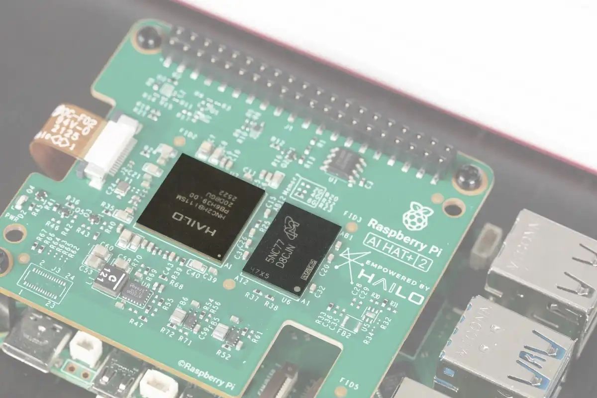 Raspberry Pi AI HAT+ 2 Raspberry Pi AI HAT+ 2 - akcelerator AI dla Raspberry Pi 5 z akceleratorem Hailo-10H