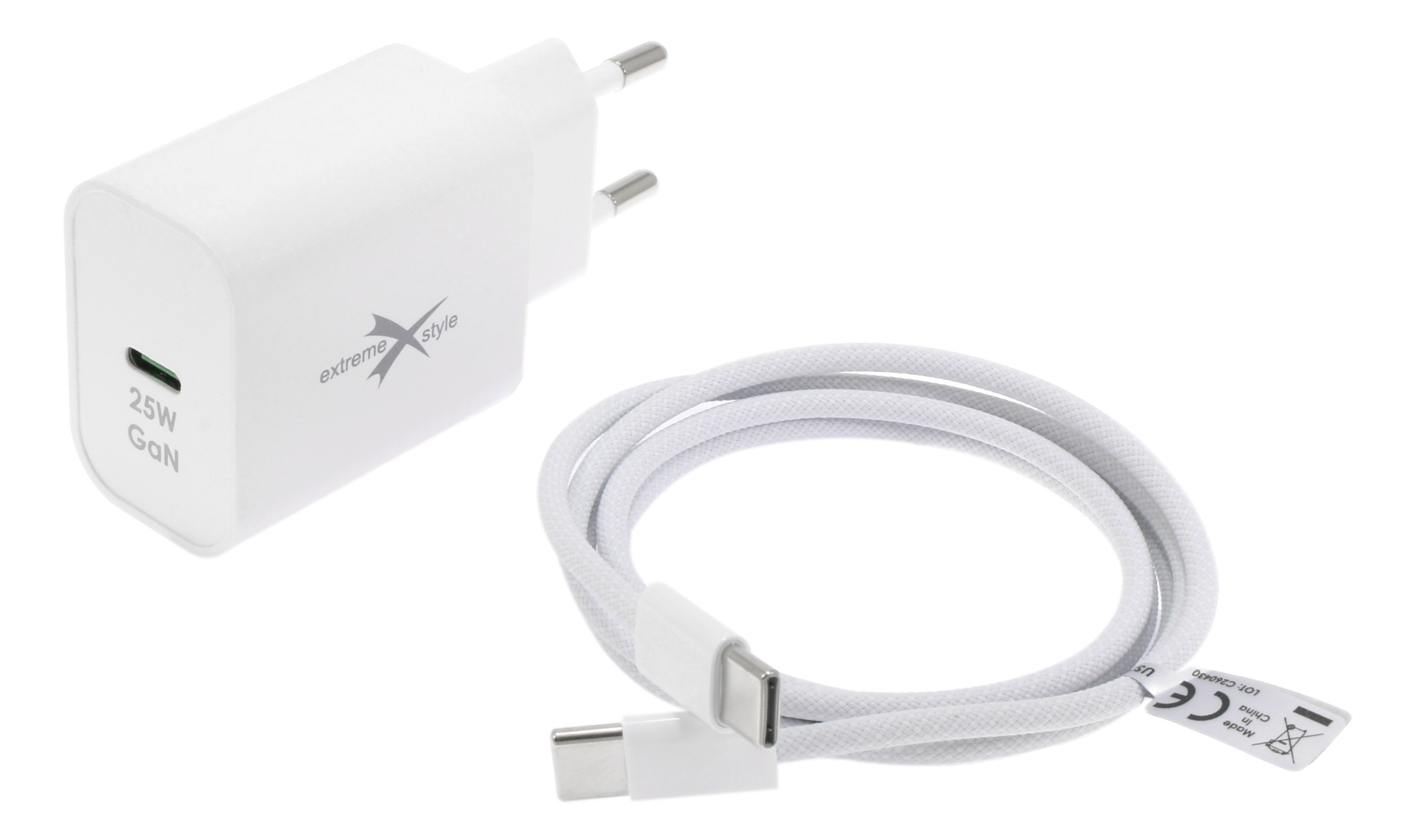 Ładowarka USB-C PD 25W + Kabel Nylo 65W 1m - BIAŁY Zestaw ładowarki USB-C PD 25W oraz kabelu Nylo USB-C 65 W - biały