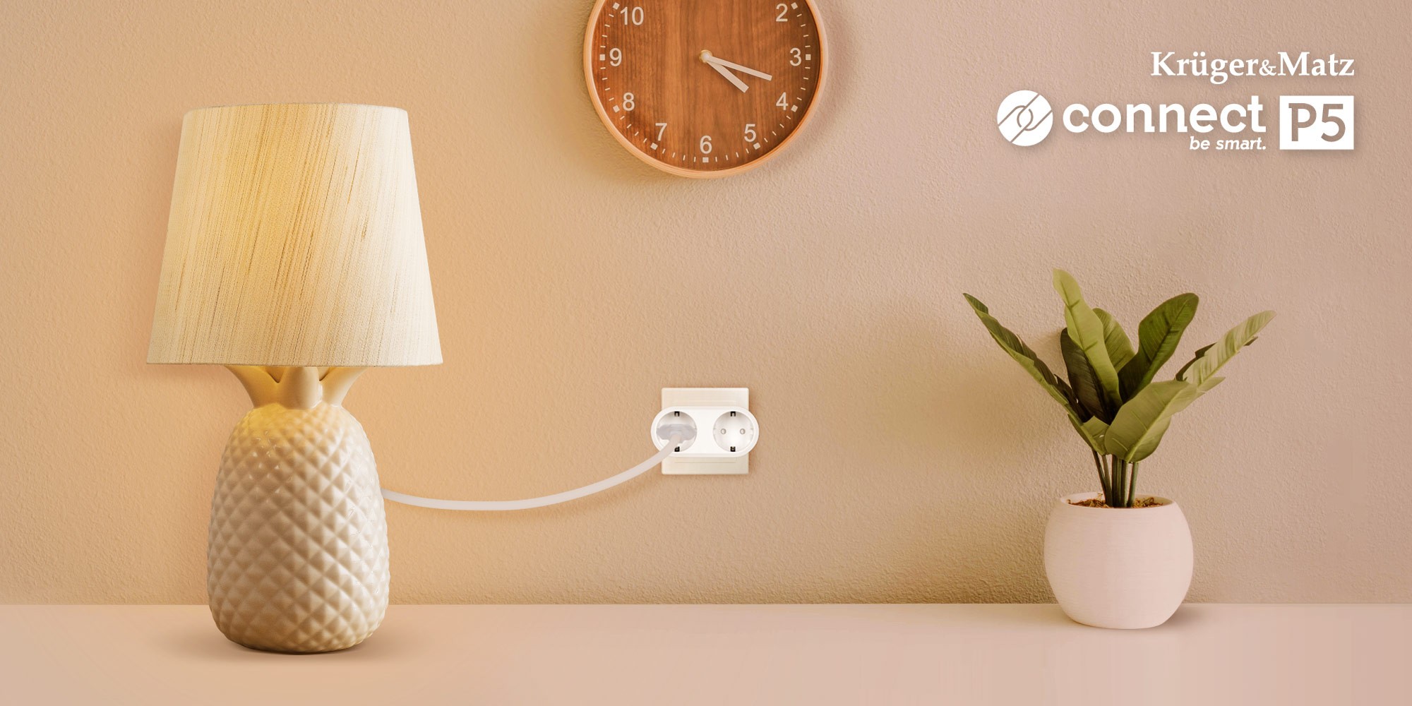 Gniazdo podwójne WiFi Kruger&Matz Connect P5 Tuya - białe gniazdo podłączone do lampy w kształcie ananasa