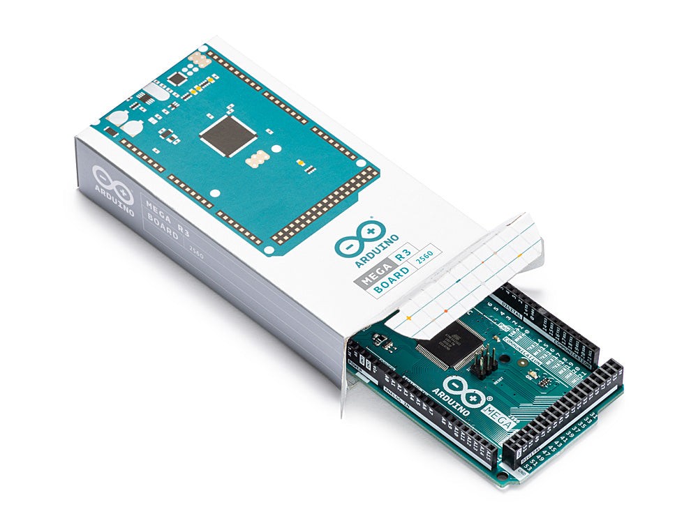 Mikrokontroler ATmega2560 w płytce Arduino Mega 2560 Rev3 - płyta PCB z komponentami i złączami