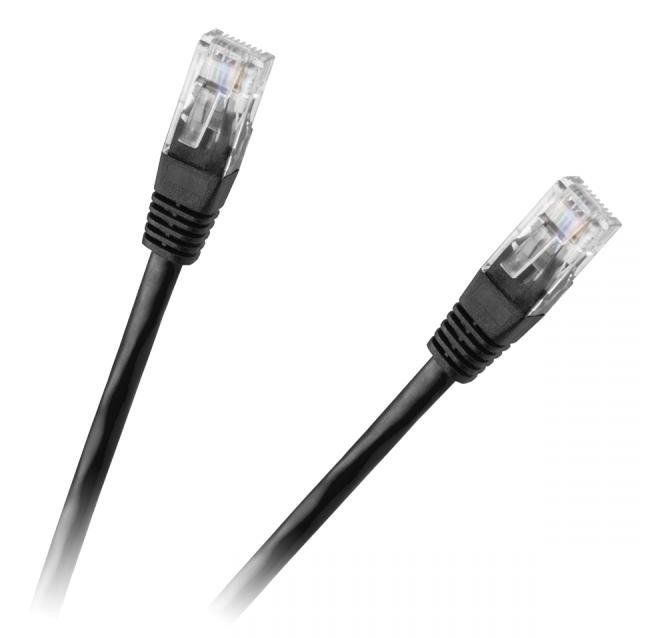 Raspberry Pi 4B 2GB w obudowie transparentnej Raspberry Pi 4 Model B 2 GB w transparentnej obudowie zasilany przez oficjalny zasilacz Ethernet